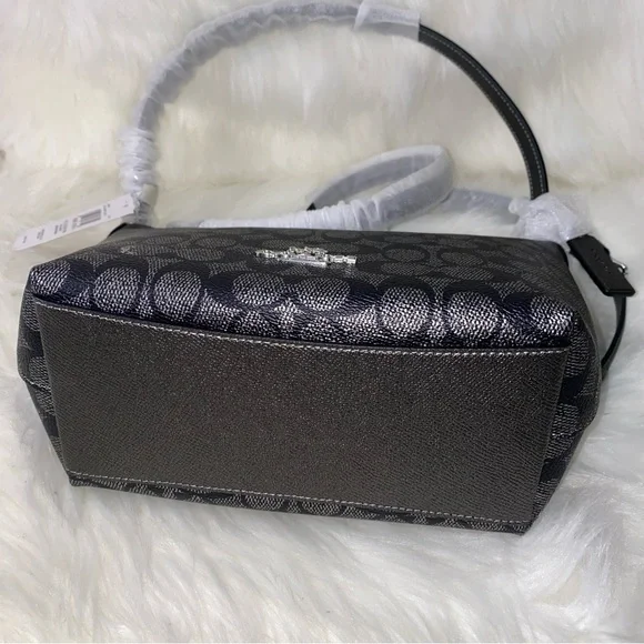 Coach 🩶🖤🩶 signature purse New - Picture 8 of 16